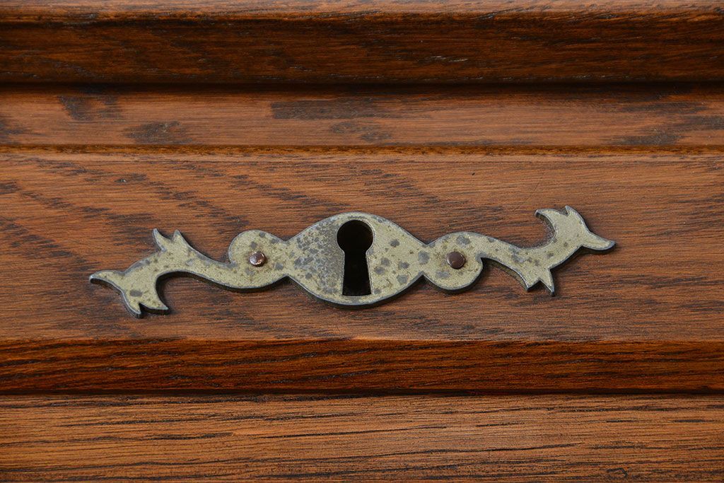 ヴィンテージ家具　ビンテージ　オーク材の高級ライティングビューロー