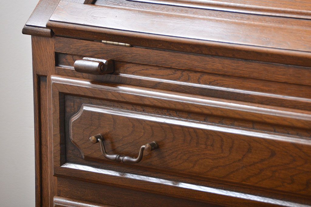 ヴィンテージ家具　ビンテージ　オーク材の高級ライティングビューロー