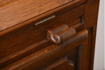 ヴィンテージ家具　ビンテージ　オーク材の高級ライティングビューロー