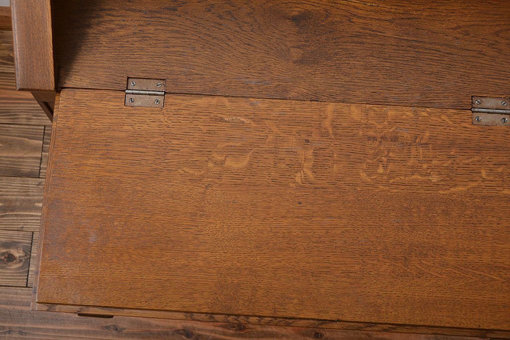 ヴィンテージ家具　ビンテージ　オーク材の高級ライティングビューロー