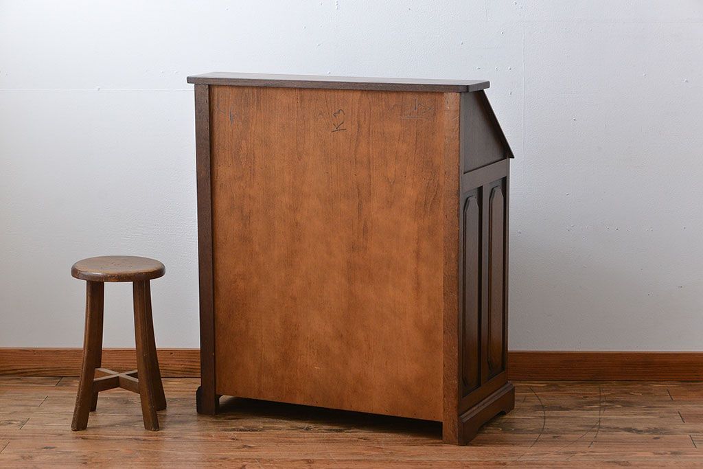 ヴィンテージ家具　ビンテージ　オーク材の高級ライティングビューロー