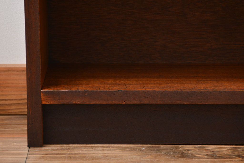 アンティーク家具　アンティーク　古い木製のシンプルな薄型本棚(1)