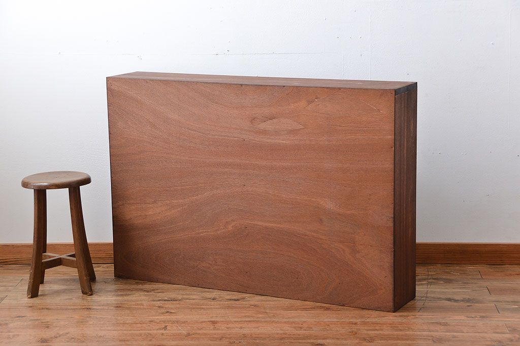 アンティーク家具　アンティーク　古い木製のシンプルな薄型本棚(1)