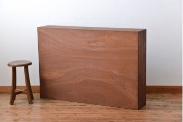 アンティーク家具　アンティーク　古い木製のシンプルな薄型本棚(1)