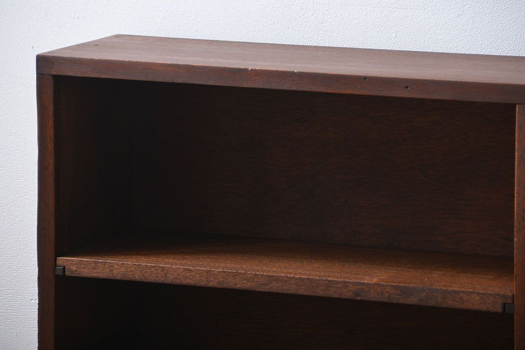 アンティーク家具　アンティーク　古い木製のシンプルな薄型本棚(2)