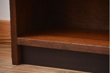 アンティーク家具　アンティーク　古い木製のシンプルな薄型本棚(2)