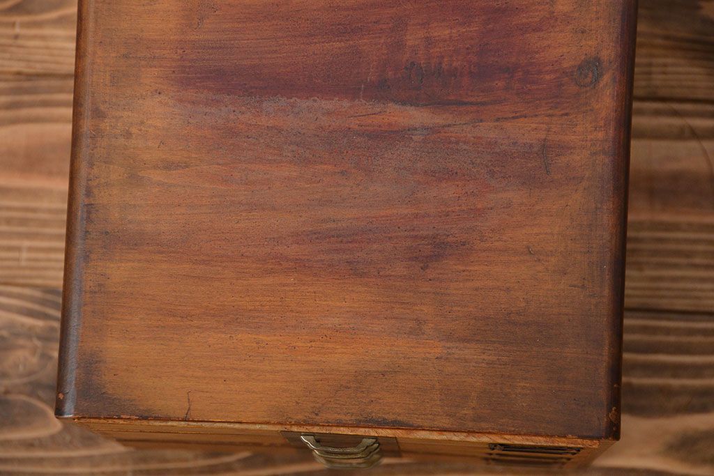 レトロ家具　昭和レトロ　ネームプレート付き!古い木製のアンティーク小引き出し