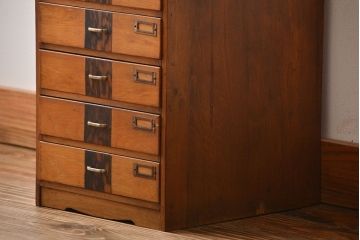 レトロ家具　昭和レトロ　ネームプレート付き!古い木製のアンティーク小引き出し