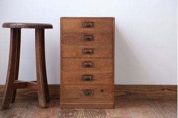 レトロ家具　アンティーク　古いナラ材のレトロな小引き出し