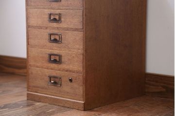 レトロ家具　アンティーク　古いナラ材のレトロな小引き出し