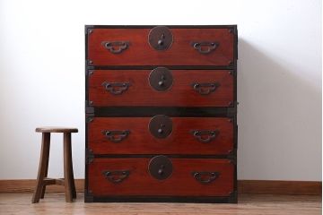 アンティーク家具　古民具・骨董　前面欅材!漆の綺麗な重ね衣装箪笥