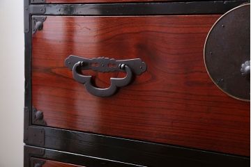 アンティーク家具　古民具・骨董　前面欅材!漆の綺麗な重ね衣装箪笥