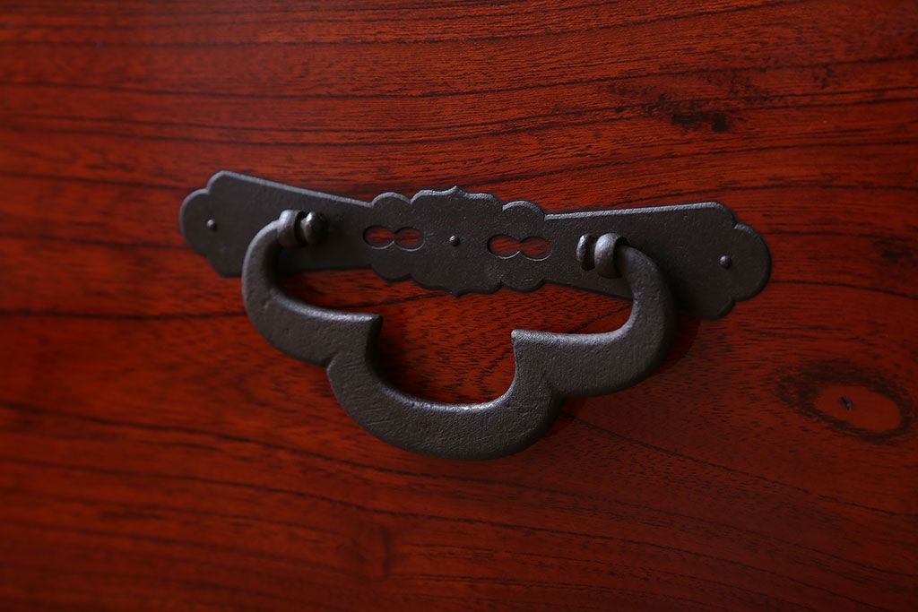 アンティーク家具　古民具・骨董　前面欅材!漆の綺麗な重ね衣装箪笥