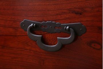 アンティーク家具　古民具・骨董　前面欅材!漆の綺麗な重ね衣装箪笥