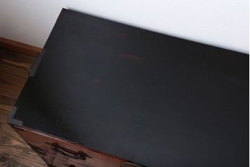 アンティーク家具　古民具・骨董　前面欅材!漆の綺麗な重ね衣装箪笥