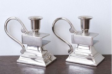 アンティーク雑貨　イギリスアンティーク　取っ手付きキャンドルスタンドペアセット