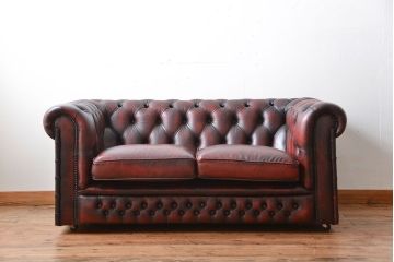 アンティーク家具　イギリスアンティーク　本革2人掛けチェスターフィールドソファ