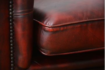 アンティーク家具　イギリスアンティーク　本革2人掛けチェスターフィールドソファ