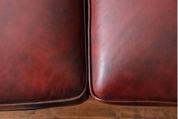 アンティーク家具　イギリスアンティーク　本革2人掛けチェスターフィールドソファ