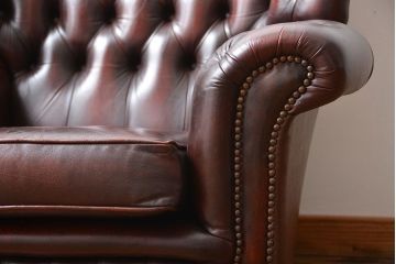 アンティーク家具　イギリスアンティーク　本革1人掛けチェスターフィールドソファ