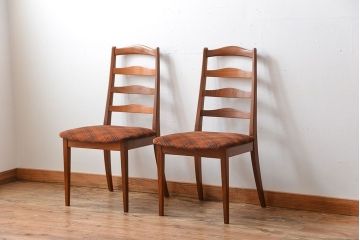 ヴィンテージ家具　北欧ビンテージ　G-PLAN(ジープラン)　おしゃれなラダーバックチェア(ダイニングチェア)2脚セット