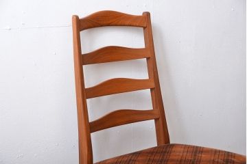 ヴィンテージ家具　北欧ビンテージ　G-PLAN(ジープラン)　おしゃれなラダーバックチェア(ダイニングチェア)(1)