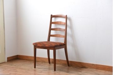 ヴィンテージ家具　北欧ビンテージ　G-PLAN(ジープラン)　おしゃれなラダーバックチェア(ダイニングチェア)(2)