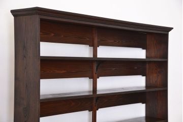 アンティーク家具　和製アンティーク　古い木製の上質な高級本棚