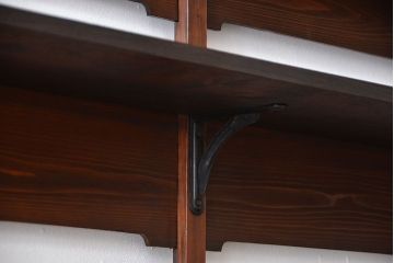 アンティーク家具　和製アンティーク　古い木製の上質な高級本棚