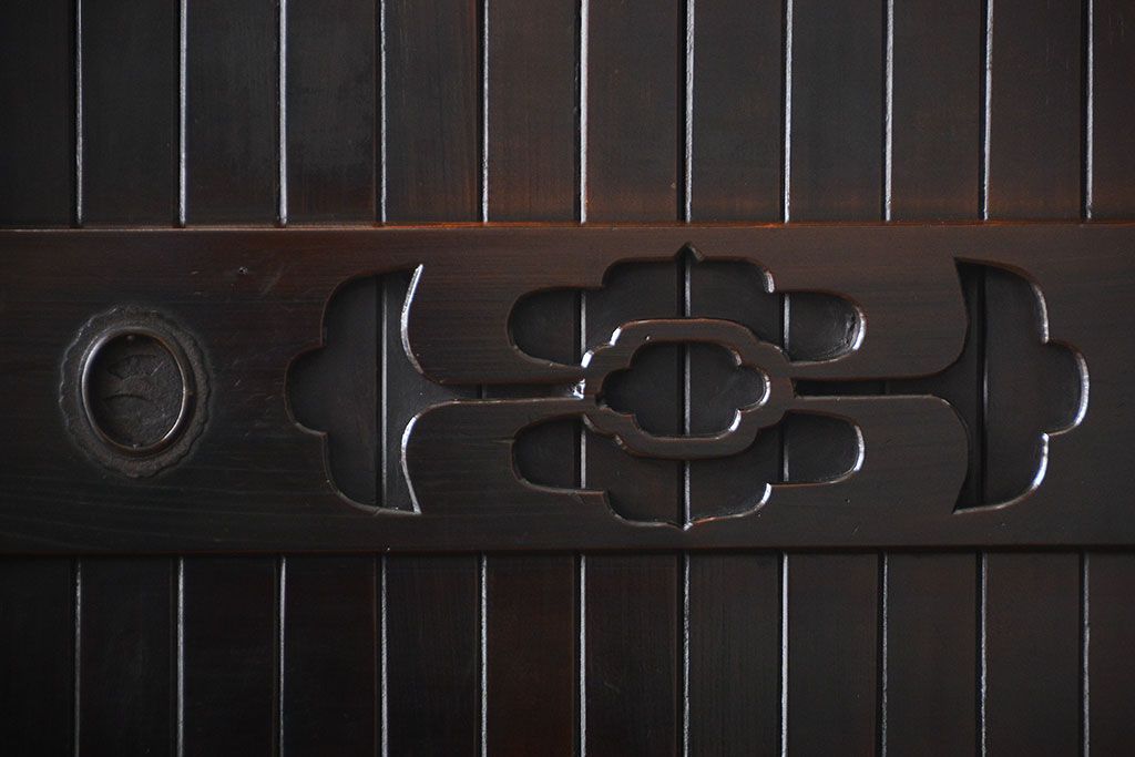 アンティーク家具　古民具・骨董　京都産の重厚な二段重ね六尺水屋箪笥