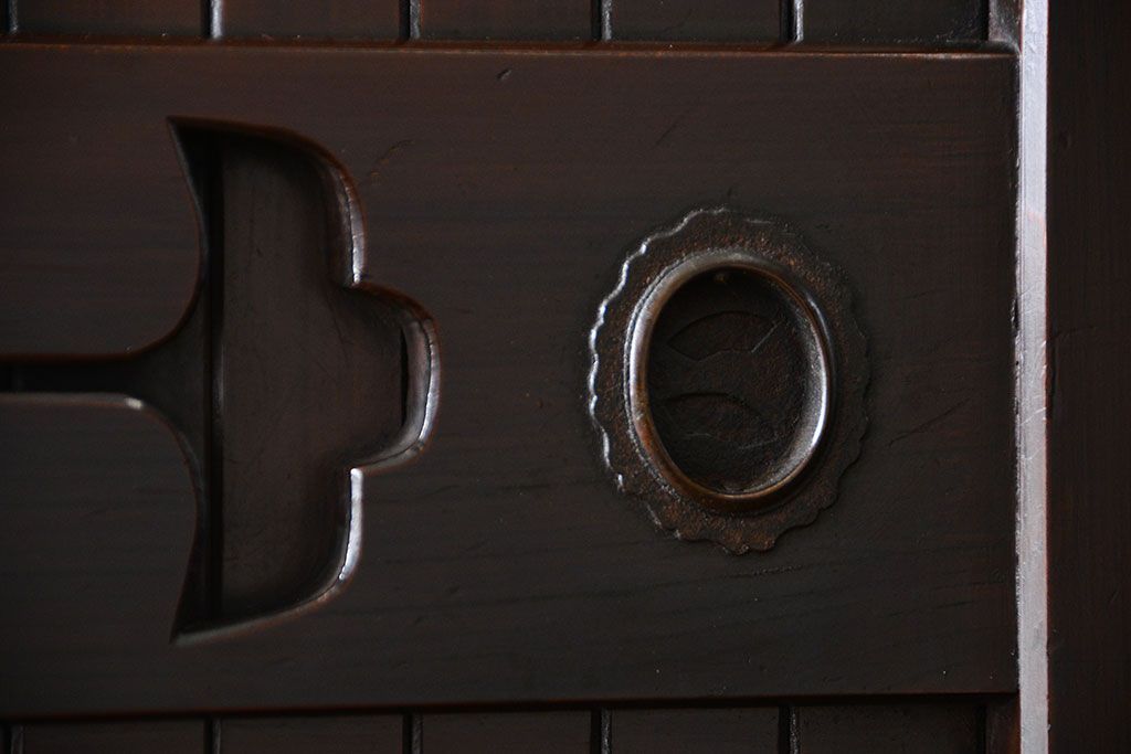 アンティーク家具　古民具・骨董　京都産の重厚な二段重ね六尺水屋箪笥