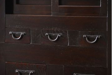 アンティーク家具　古民具・骨董　京都産の重厚な二段重ね六尺水屋箪笥