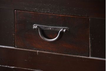 アンティーク家具　古民具・骨董　京都産の重厚な二段重ね六尺水屋箪笥