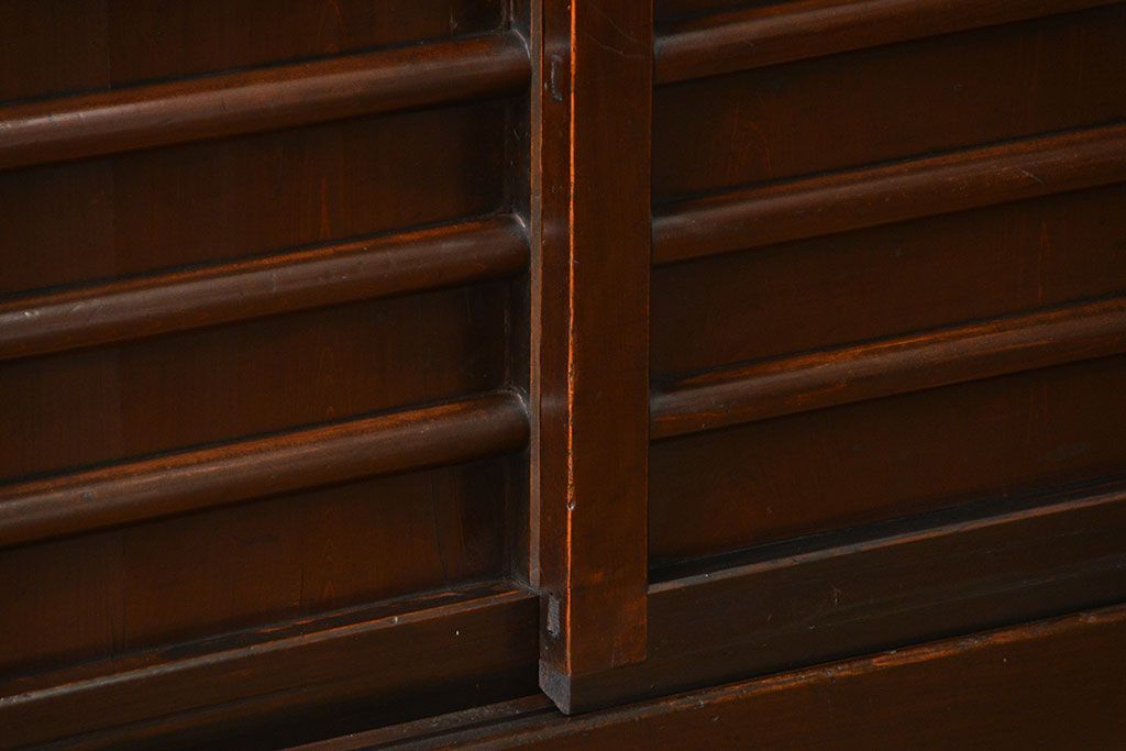 アンティーク家具　古民具・骨董　京都産の重厚な二段重ね六尺水屋箪笥