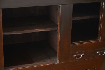 アンティーク家具　古民具・骨董　京都産の重厚な二段重ね六尺水屋箪笥