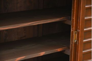 アンティーク家具　古民具・骨董　京都産の重厚な二段重ね六尺水屋箪笥