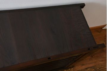 アンティーク家具　古民具・骨董　京都産の重厚な二段重ね六尺水屋箪笥