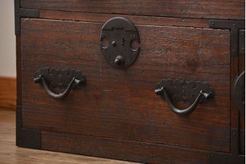 アンティーク家具　アンティーク　桐材!金具が立派な時代箪笥ローボード(2、桐箪笥、桐たんす)