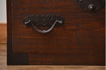 アンティーク家具　アンティーク　桐材!金具が立派な時代箪笥ローボード(2、桐箪笥、桐たんす)