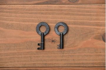 アンティーク家具　アンティーク　桐材!金具が立派な時代箪笥ローボード(2、桐箪笥、桐たんす)