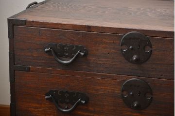 アンティーク家具　アンティーク　桐材!金具が立派な時代箪笥ローボード(3、桐箪笥、桐たんす)