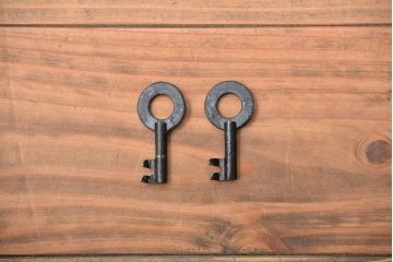 アンティーク家具　アンティーク　桐材!金具が立派な時代箪笥ローボード(3、桐箪笥、桐たんす)