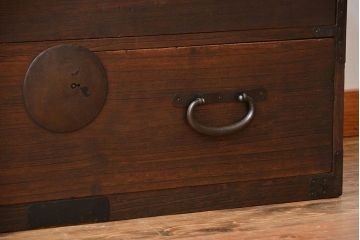 アンティーク家具　和製アンティーク　シンプルな丸金具の時代箪笥ローボード(2)