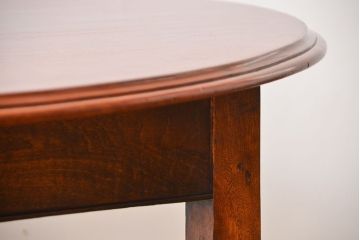 アンティーク家具　イギリスアンティーク　天板マホガニー材のシンプルなラウンドダイニングテーブル