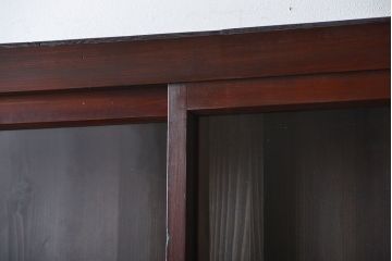 アンティーク家具　和製アンティーク　古い木製の引き戸付き大型重ね収納棚