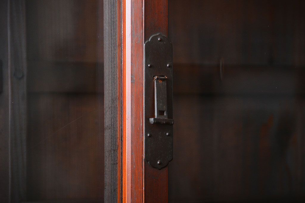 アンティーク家具　和製アンティーク　古い木製の引き戸付き大型重ね収納棚