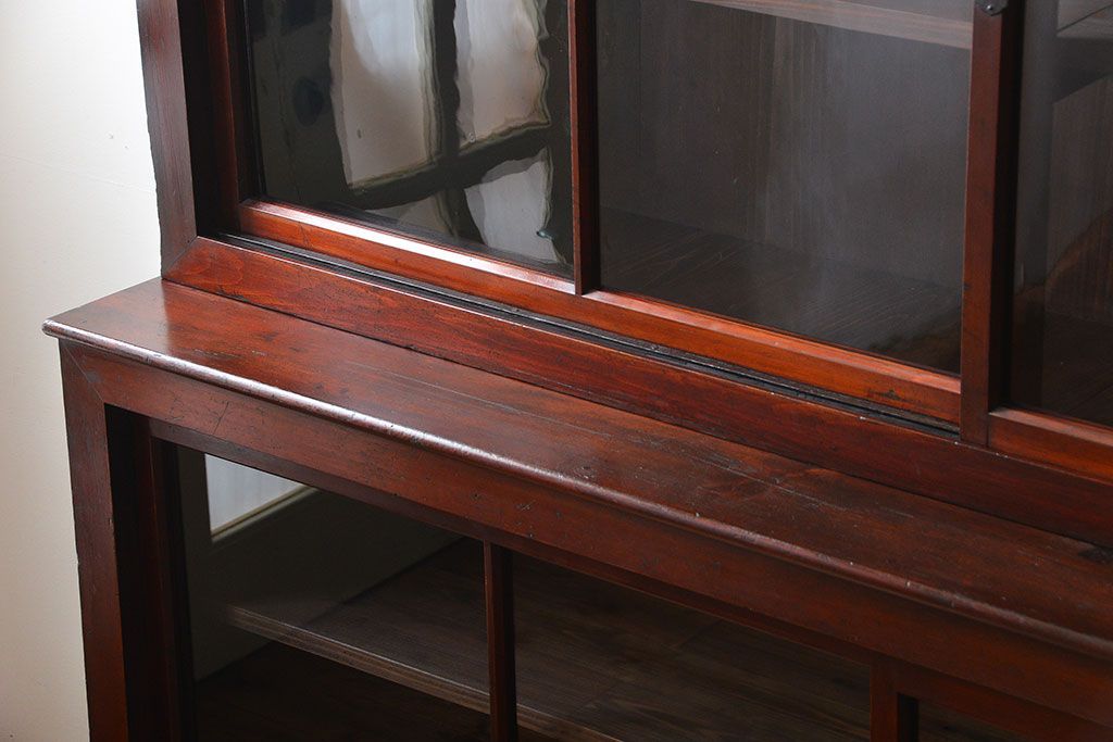 アンティーク家具　和製アンティーク　古い木製の引き戸付き大型重ね収納棚