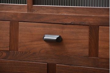 アンティーク家具　和製アンティーク　モールガラス入り!前面欅材の大ぶりな脚付き収納棚