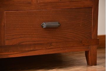 アンティーク家具　和製アンティーク　モールガラス入り!前面欅材の大ぶりな脚付き収納棚