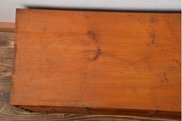 レトロ家具　昭和レトロ　古い木製の小ぶりな横型アンティーク書類棚(カルテケース)